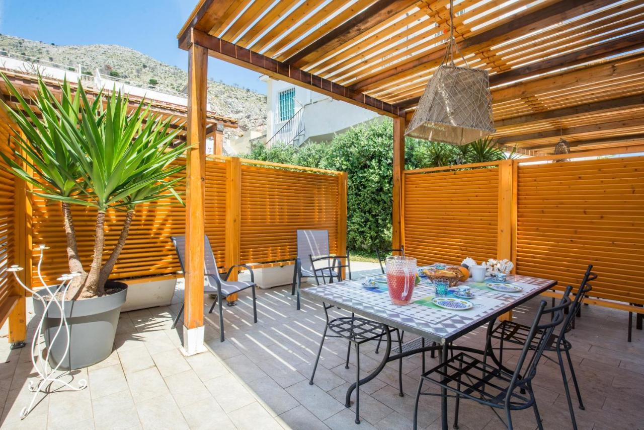 Villa Cinzia-150 Mt From The Beach モンデッロ エクステリア 写真