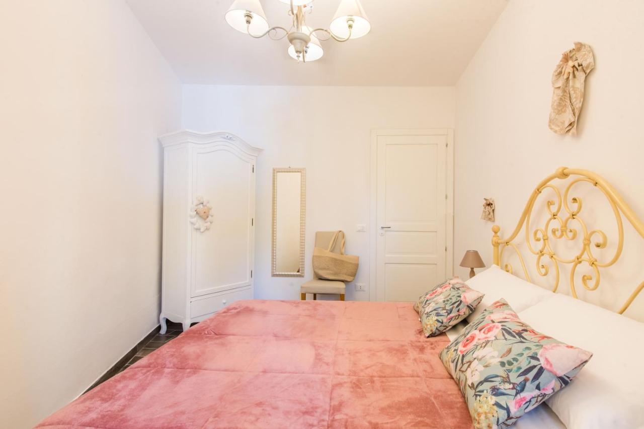 Villa Cinzia-150 Mt From The Beach モンデッロ エクステリア 写真