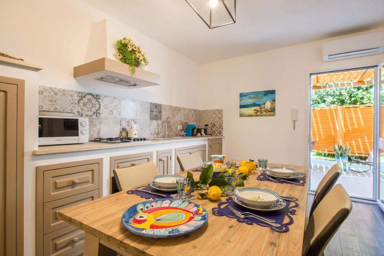 Villa Cinzia-150 Mt From The Beach モンデッロ エクステリア 写真