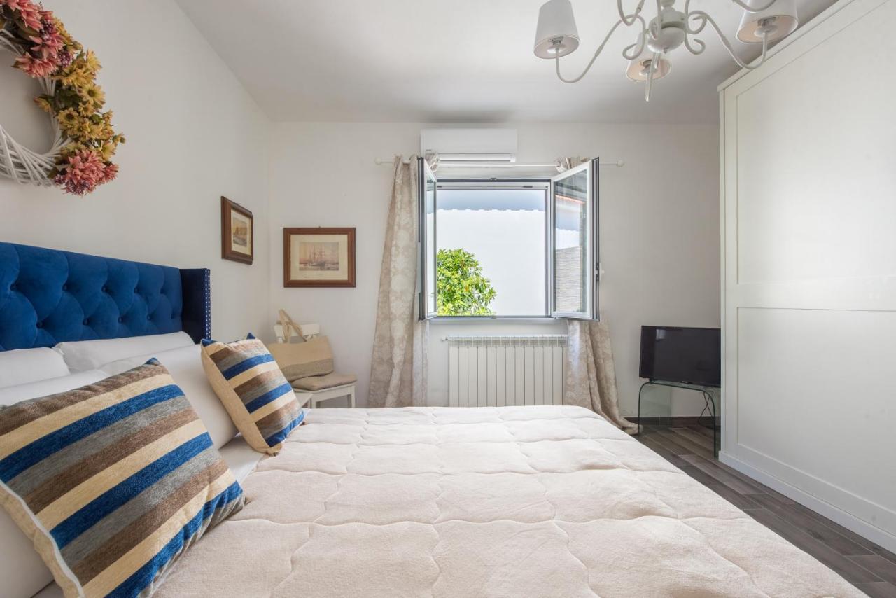 Villa Cinzia-150 Mt From The Beach モンデッロ エクステリア 写真