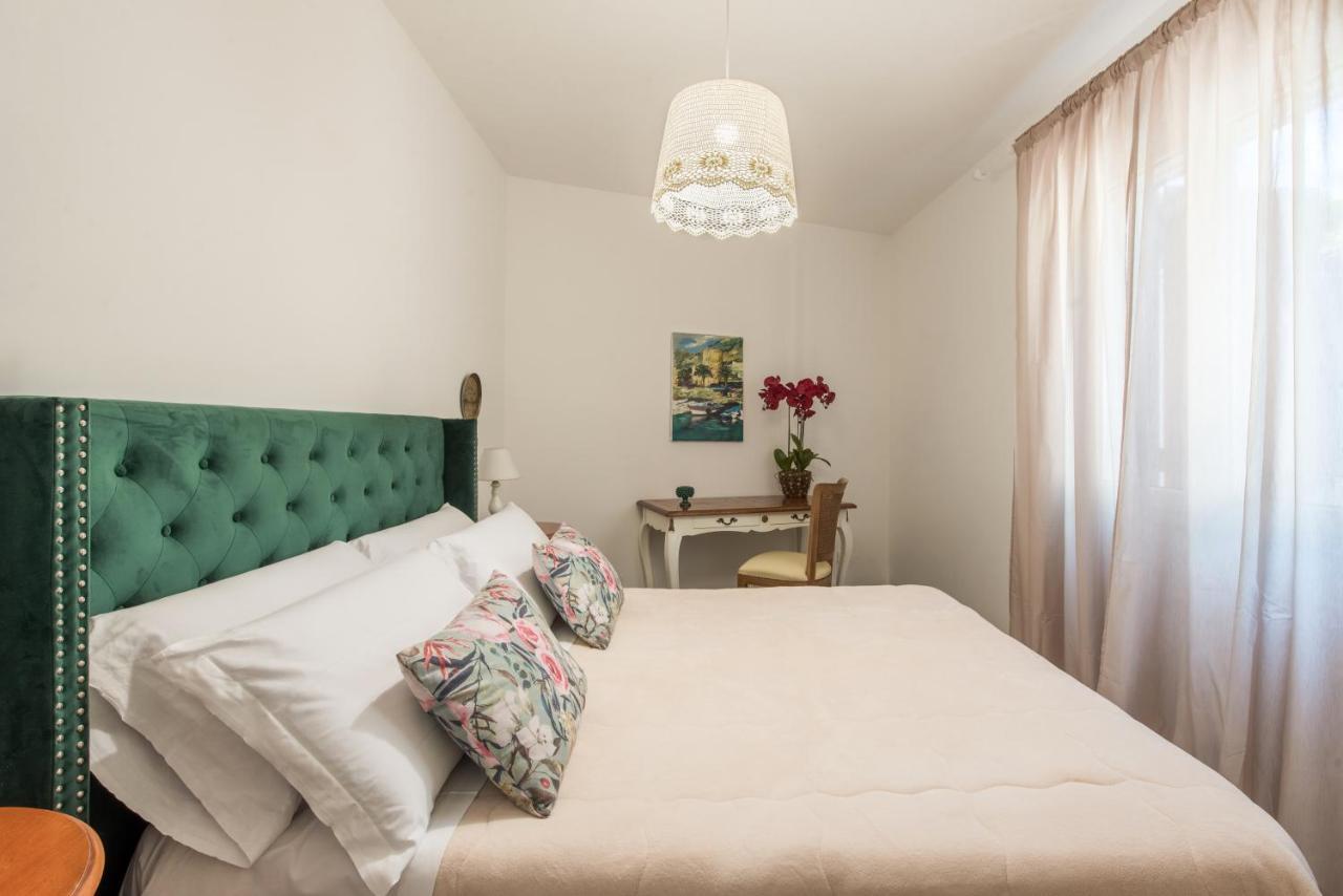 Villa Cinzia-150 Mt From The Beach モンデッロ エクステリア 写真