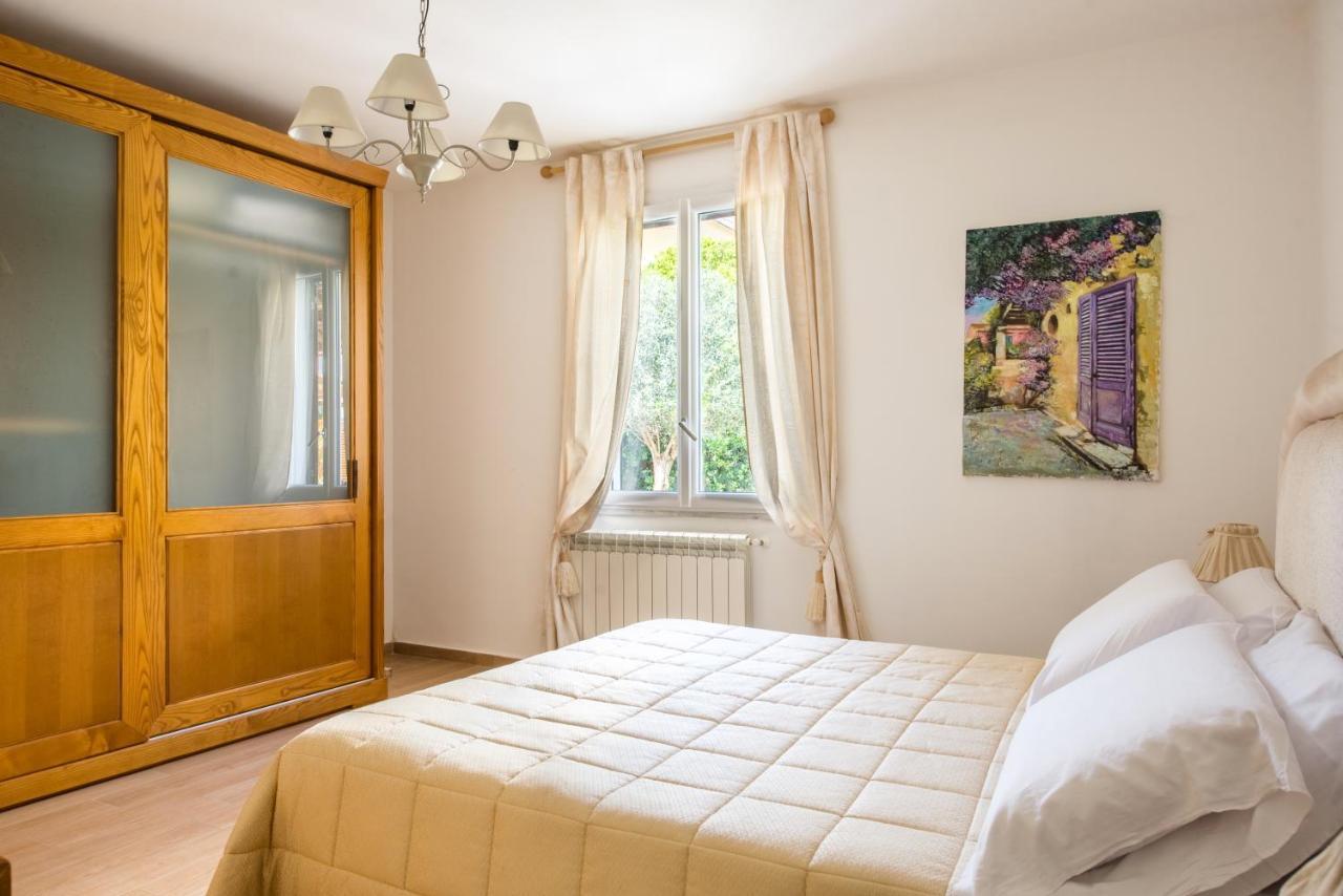Villa Cinzia-150 Mt From The Beach モンデッロ エクステリア 写真