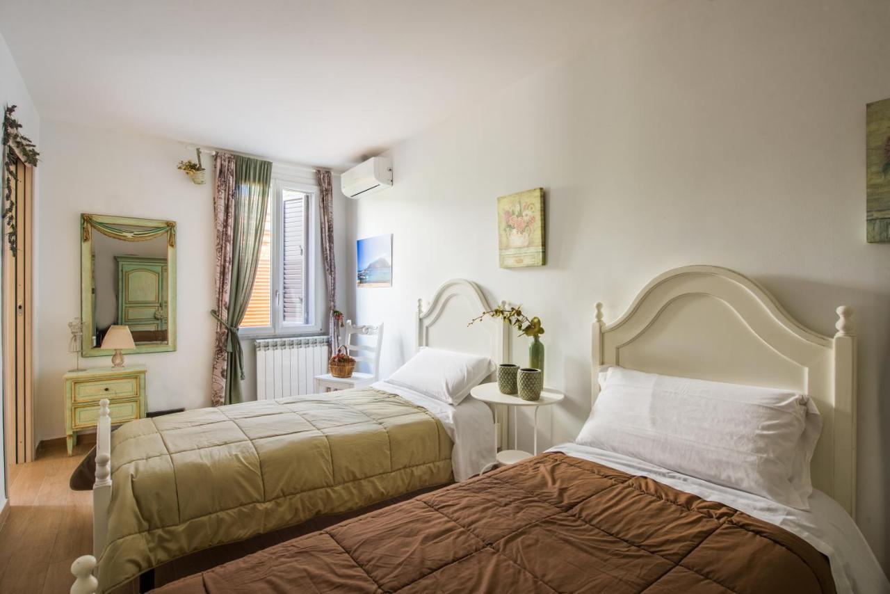 Villa Cinzia-150 Mt From The Beach モンデッロ エクステリア 写真
