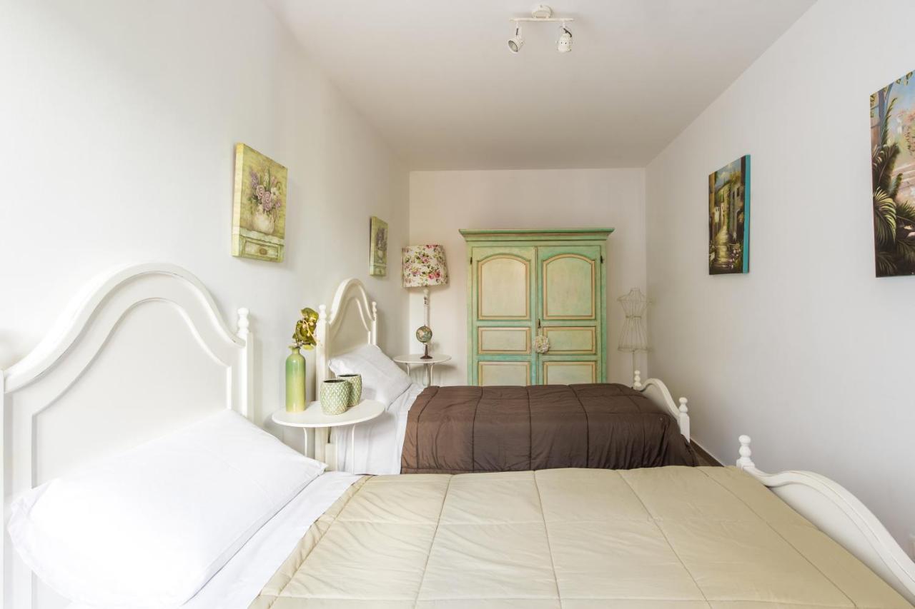 Villa Cinzia-150 Mt From The Beach モンデッロ エクステリア 写真