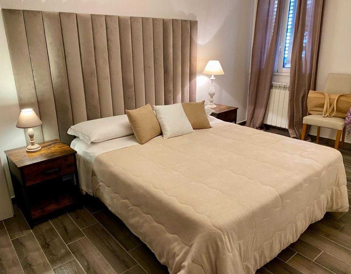 Villa Cinzia-150 Mt From The Beach モンデッロ エクステリア 写真