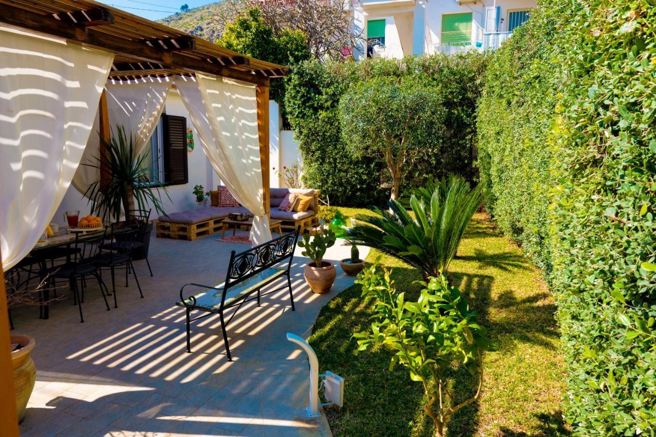 Villa Cinzia-150 Mt From The Beach モンデッロ エクステリア 写真