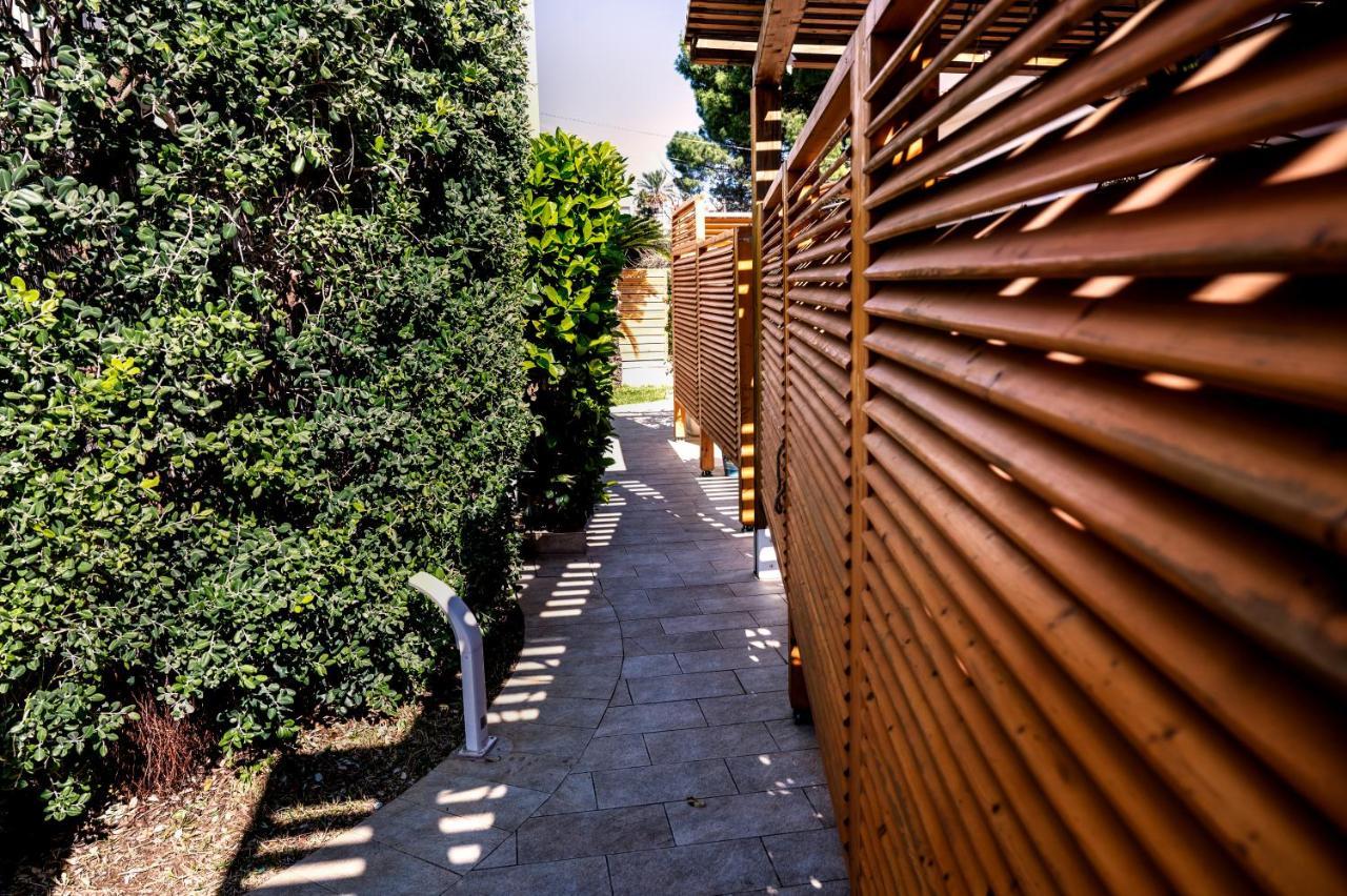 Villa Cinzia-150 Mt From The Beach モンデッロ エクステリア 写真